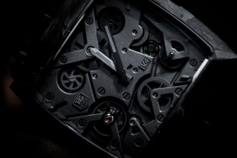 Tag Heuer представили новый Monaco V4 Phantom