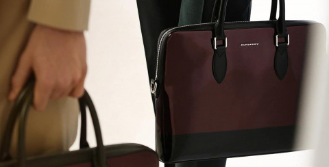 Показ Burberry весна-лето 2016