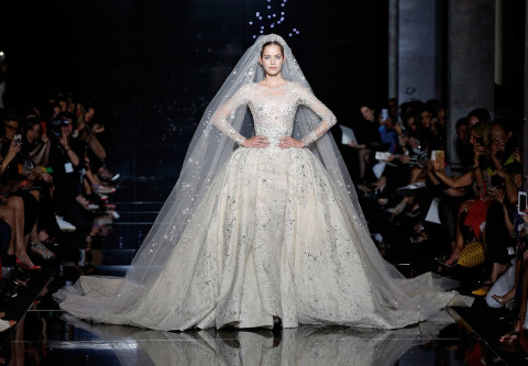 Zuhair Murad представил в Париже осеннюю коллекцию