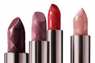 Помада Burberry Kisses