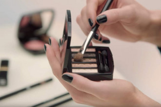 Небольшой мастер-класс по мейкапу от Chanel