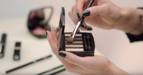 Небольшой мастер-класс по мейкапу от Chanel