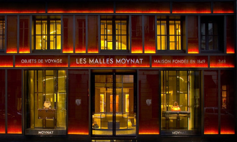 MOYNAT