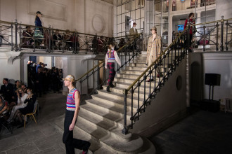 Подиумная коллекция Burberry, Сентябрь 2017