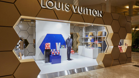 Louis Vuitton — FIFA в Крокусе